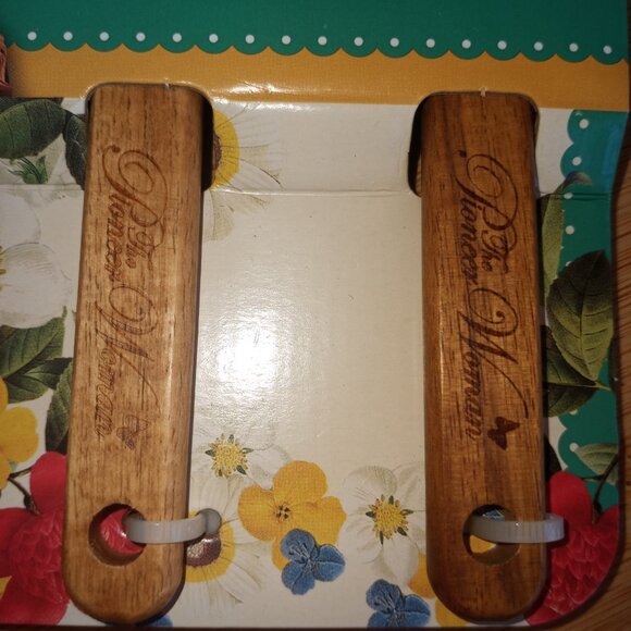 kitchen set spatulas, oven mitt, potholder - Picture 9 of 10